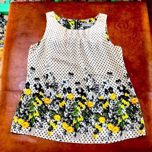 Woman’s Wallis (12) A-line swing top